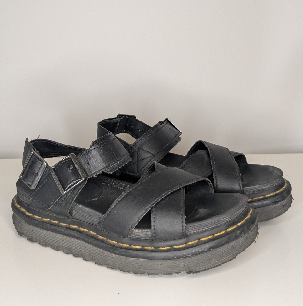 Doc Martens sz 7 Voss II Sandal - Black platform fisherman leather